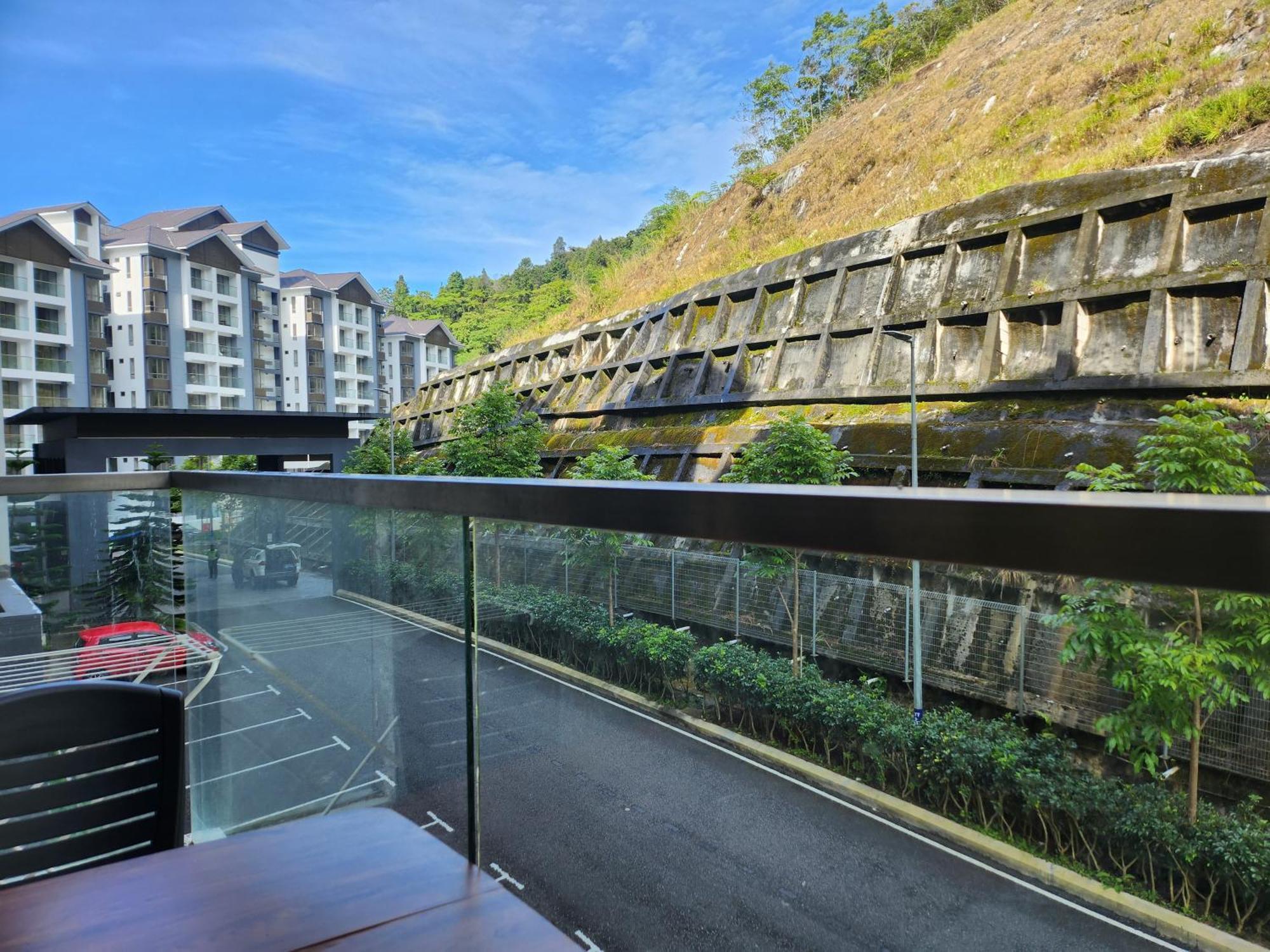 Relax Bear Homestay Tanah Rata Exterior foto